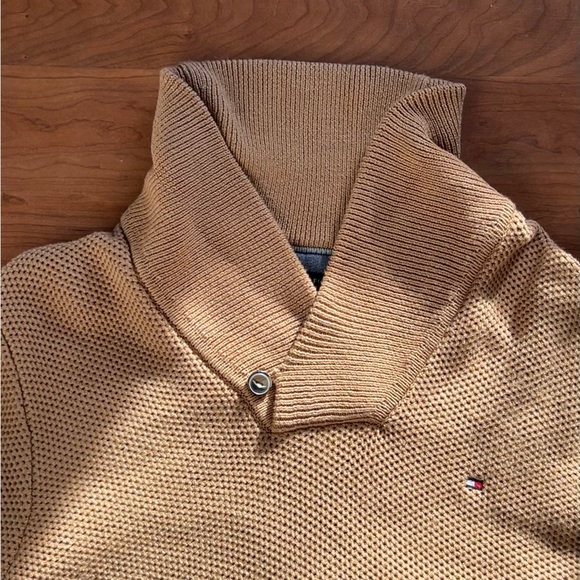 Tommy Hilfiger Men’s Flag Logo Sweater - Picture 3 of 4